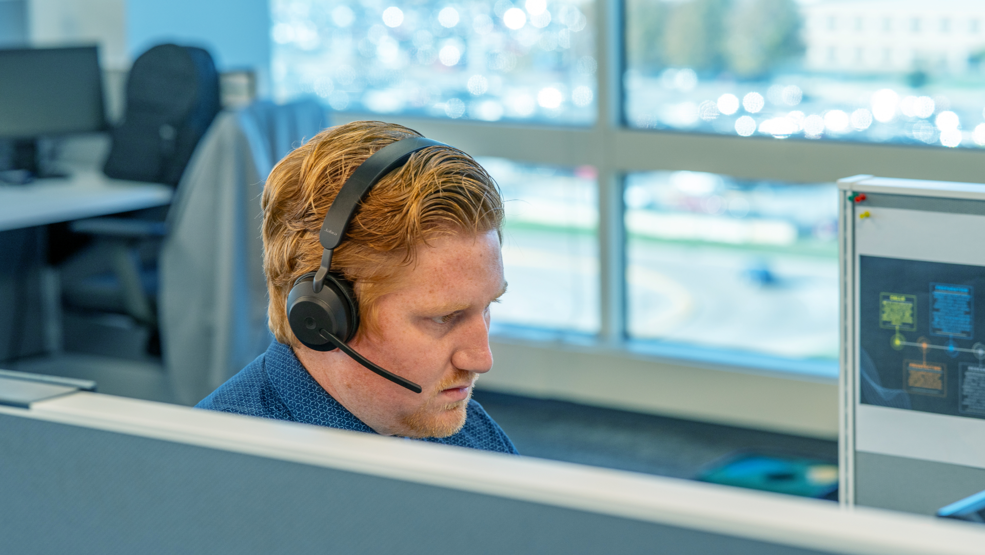 Gentleman outsourcing on a computer